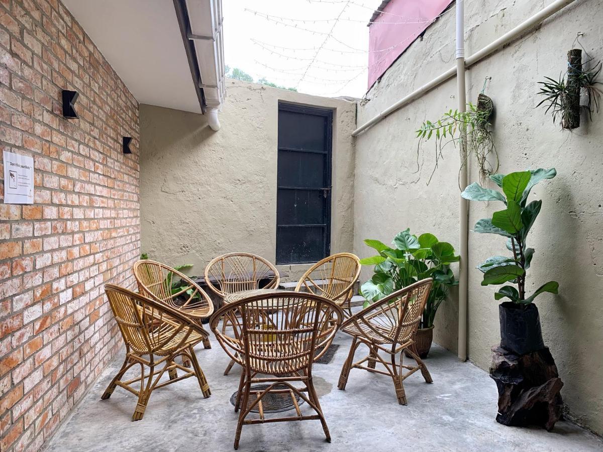 Hornbill'S Nest Kuching Hostel Eksteriør bilde